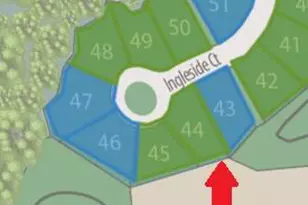 401 Ingleside Ct, Dousman, WI 53118 - Photo 1