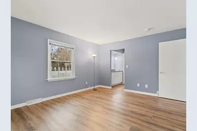 5375 S Allenwood Ln, Hales Corners, WI 53130 - Photo 11