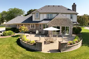 11811 N Lantern Ln, Mequon, WI 53092 - Photo 3