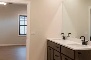 618 Johnson Pl, Onalaska, WI 54650 - Photo 17