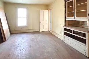 1971 N Bartlett Ave, Milwaukee, WI 53202 - Photo 9