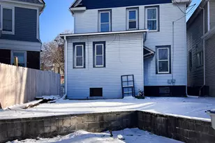 1971 N Bartlett Ave, Milwaukee, WI 53202 - Photo 3