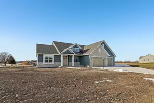 2034 Highland Wy, Racine, WI 53177 - Photo 5