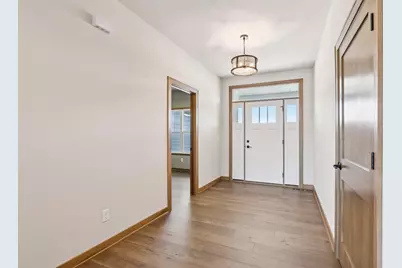 2034  Highland Way, Racine, WI 53177 - Photo 9