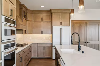 2034  Highland Way, Racine, WI 53177 - Photo 17