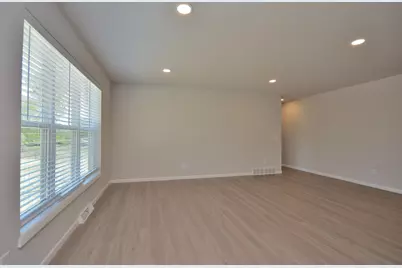 802  5 Mile Rd, Racine, WI 53402 - Photo 9