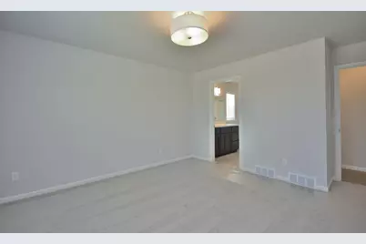 802  5 Mile Rd, Racine, WI 53402 - Photo 11