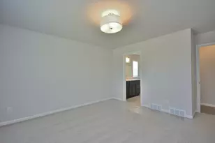 802 5 Mile Rd, Racine, WI 53402 - Photo 11