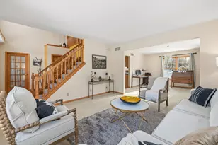 453 Deerwood Ct, Grafton, WI 53024 - Photo 5