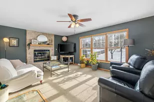 453 Deerwood Ct, Grafton, WI 53024 - Photo 3