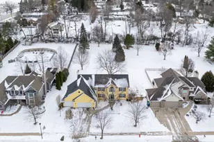 453 Deerwood Ct, Grafton, WI 53024 - Photo 39