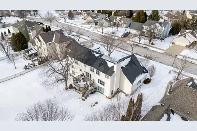 453  Deerwood Ct, Grafton, WI 53024 - Photo 51