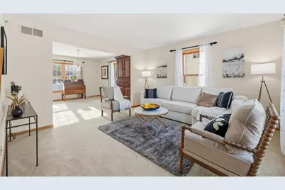 453  Deerwood Ct, Grafton, WI 53024 - Photo 21