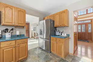 453 Deerwood Ct, Grafton, WI 53024 - Photo 9