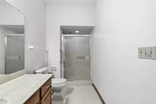 4547 W Maplewood Dr, Greenfield, WI 53220 - Photo 21