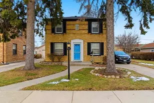 2420 Dwight St, Racine, WI 53403 - Photo 1