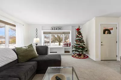 211  Madero Dr, Thiensville, WI 53092 - Photo 3