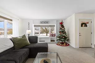 211 Madero Dr, Thiensville, WI 53092 - Photo 3