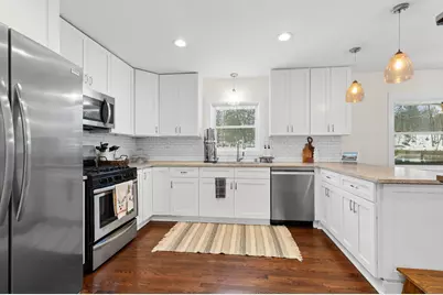 211  Madero Dr, Thiensville, WI 53092 - Photo 7