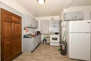 2157 S 56th St, West Allis, WI 53219 - Photo 9