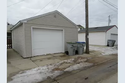 3130 S Clement Ave, Milwaukee, WI 53207 - Photo 5