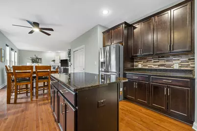 609  Calvin Ln, Racine, WI 53406 - Photo 17