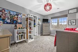 609 Calvin Ln, Racine, WI 53406 - Photo 27