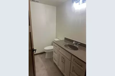 1223  9th St, La Crosse, WI 54601 - Photo 17
