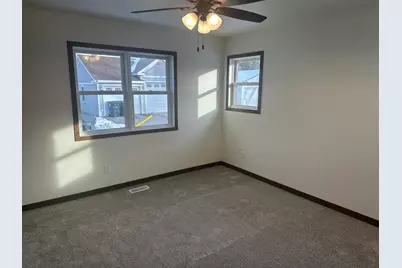 1223  9th St, La Crosse, WI 54601 - Photo 11