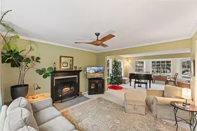 412 E Red Pine Cir, Dousman, WI 53118 - Photo 31