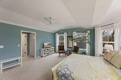 412 E Red Pine Cir, Dousman, WI 53118 - Photo 13