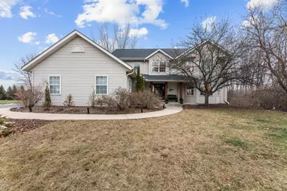 412 E Red Pine Cir, Dousman, WI 53118 - Photo 3