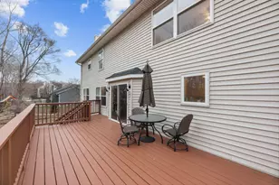 412 E Red Pine Cir, Dousman, WI 53118 - Photo 15