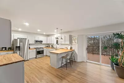 412 E Red Pine Cir, Dousman, WI 53118 - Photo 19