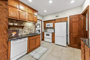 5234 N Berkeley Blvd, Whitefish Bay, WI 53217 - Photo 15