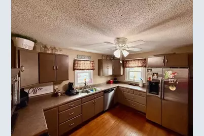 406  South St, Caledonia, MN 55921 - Photo 15