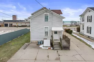 718 Lake Ave, Racine, WI 53403 - Photo 25