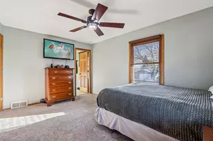 730 E Mackinac Ave, Oak Creek, WI 53154 - Photo 21