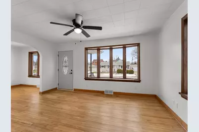 2323  9th Pl, Two Rivers, WI 54241 - Photo 7