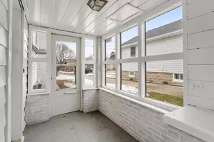 2323 9th Pl, Two Rivers, WI 54241 - Photo 31