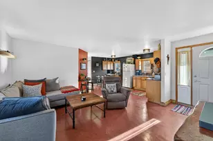 529 Parkview Dr, Racine, WI 53404 - Photo 5