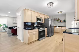 4068 N 72nd St, Milwaukee, WI 53216 - Photo 3