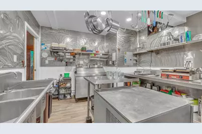 908  Michigan Ave, Sheboygan, WI 53081 - Photo 15