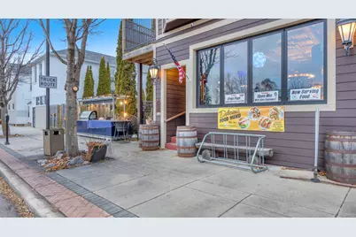 908  Michigan Ave, Sheboygan, WI 53081 - Photo 3