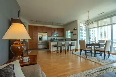 1550 E Royall Pl #913, Milwaukee, WI 53202 - Photo 15