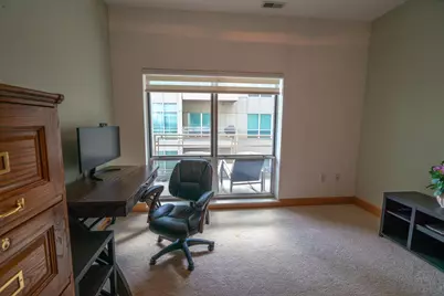 1550 E Royall Pl #913, Milwaukee, WI 53202 - Photo 27