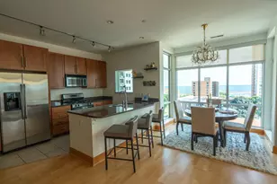 1550 E Royall Pl, Milwaukee, WI 53202 - Photo 9