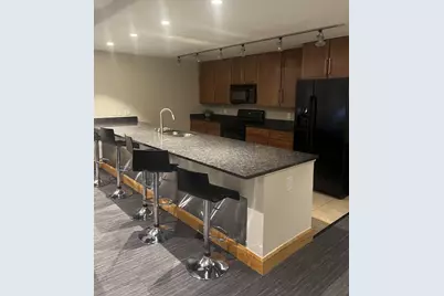 1550 E Royall Pl #913, Milwaukee, WI 53202 - Photo 35