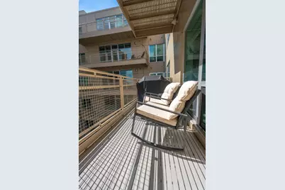 1550 E Royall Pl #913, Milwaukee, WI 53202 - Photo 7