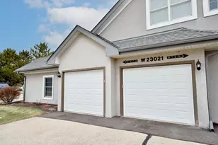 N30W23021 Pineview Circle, Pewaukee, WI 53072 - Photo 3